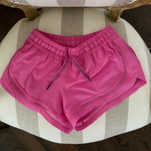 Lululemon Hotty Hot shorts pink 4 💗
